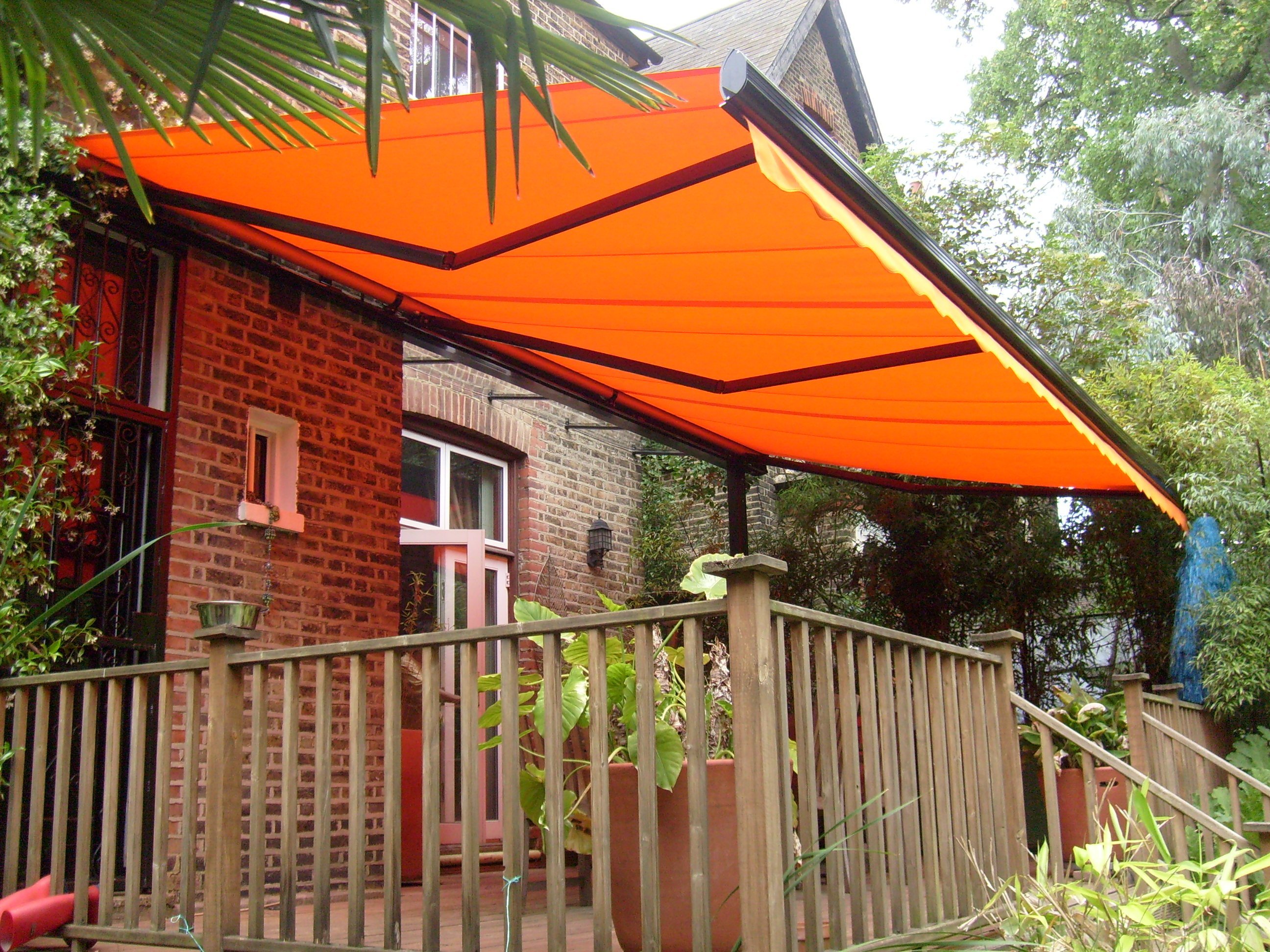 Retractable roofing across the UK by G. C. Contracts (Awnings & Canopies)